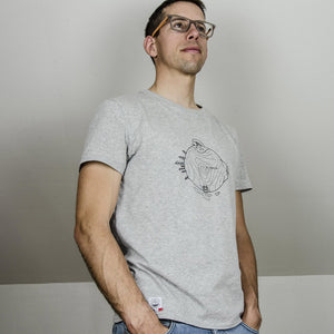 Tee-shirt gris chiné Youkan, collaboration avec la marque Woodlight. Ce tshirt est écoresponasble et fabriqué en France